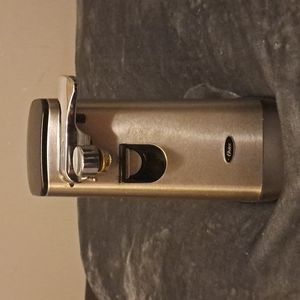 Electric can opener
